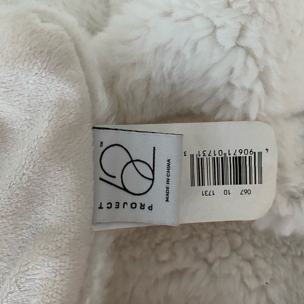 Project 62 Ribbed Faux Fur Throw Blanket - Picture 4 of 6